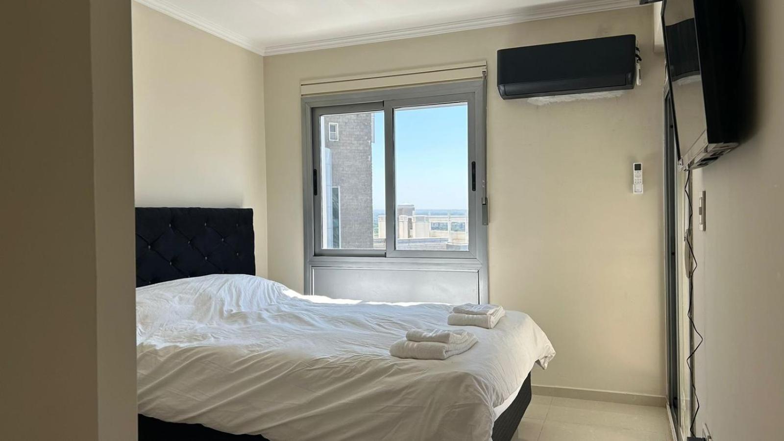Excepcional Departamento En Piso 18 En Zona Norte De Capital Con Una Vista Inigualable En Barrio Privado Alto Sol